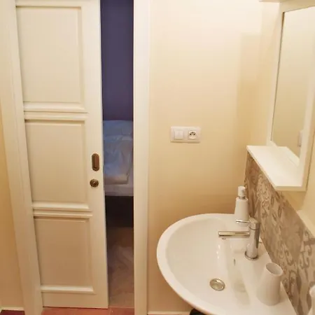 Lovely Lila Apartment Prague