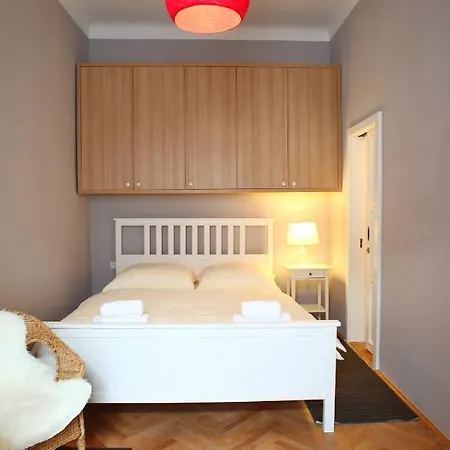 Lovely Lila * Prag